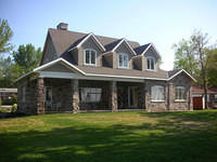 236 Lake Dr.E
